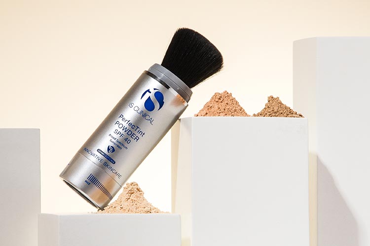 iS-Clinical-Perfectint-Powder-SPF-40-Cream